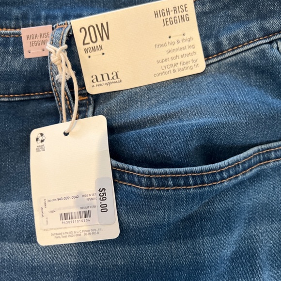 A.N.A. Woman High-Rise Jegging - Picture 3 of 4